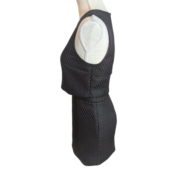 Express Womens Black Honeycomb Geometric Mod Mini Skirt Set w/ Sleeveless Blouse - Picture 4 of 8